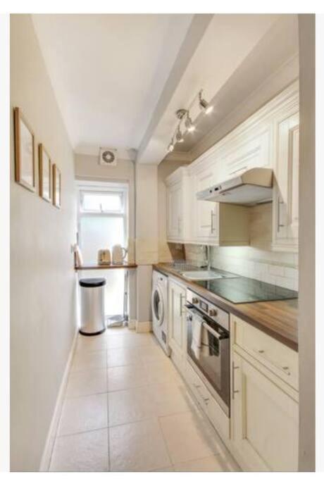 Central 2 Bedroom Garden Flat With Free Parking 로열턴브리지웰즈 외부 사진