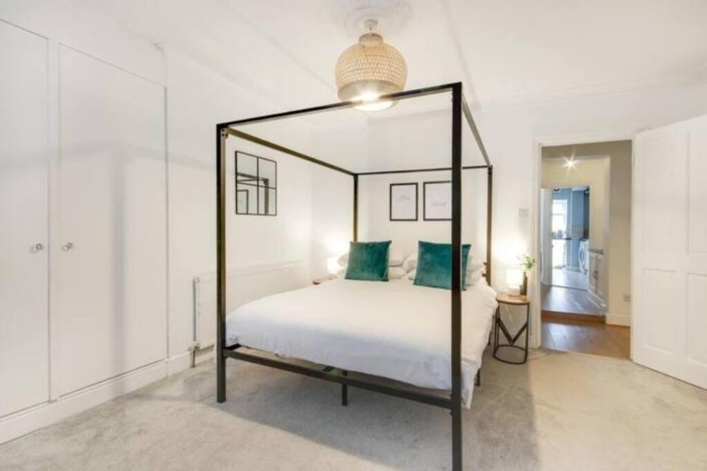 Central 2 Bedroom Garden Flat With Free Parking 로열턴브리지웰즈 외부 사진